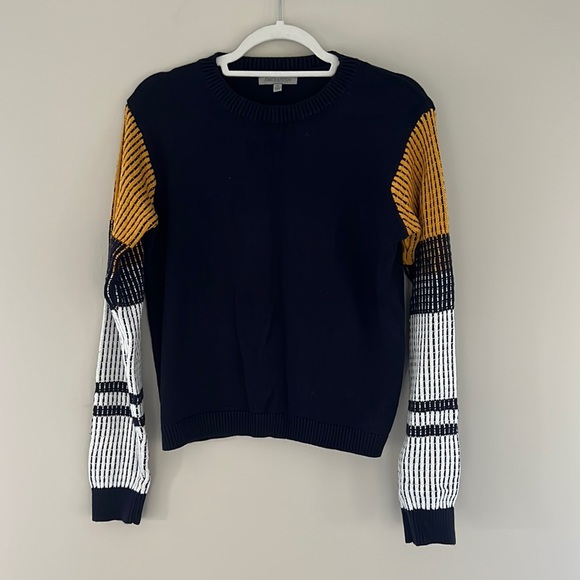 Cable Stitch Sweaters - Cable Stitch Cotton Contrast-Sleeve Navy Blue Sweater Size Medium